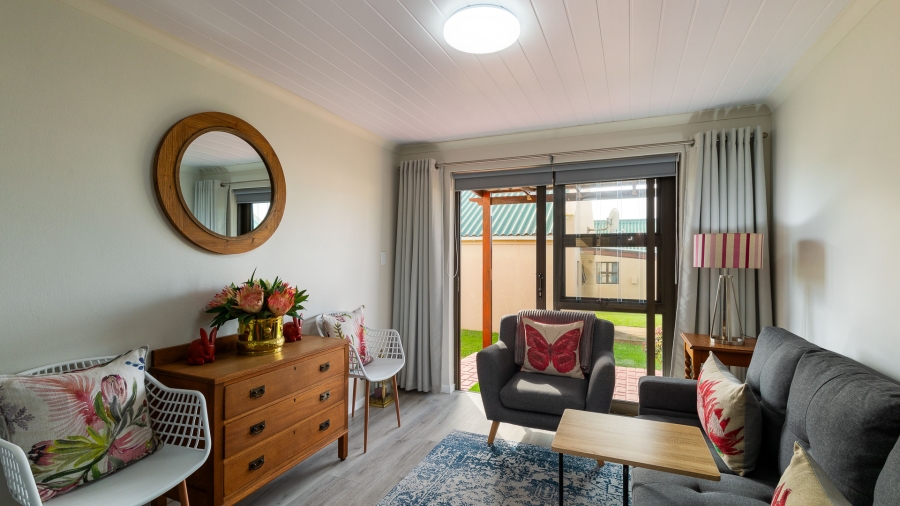 2 Bedroom Property for Sale in Stilbaai Wes Western Cape